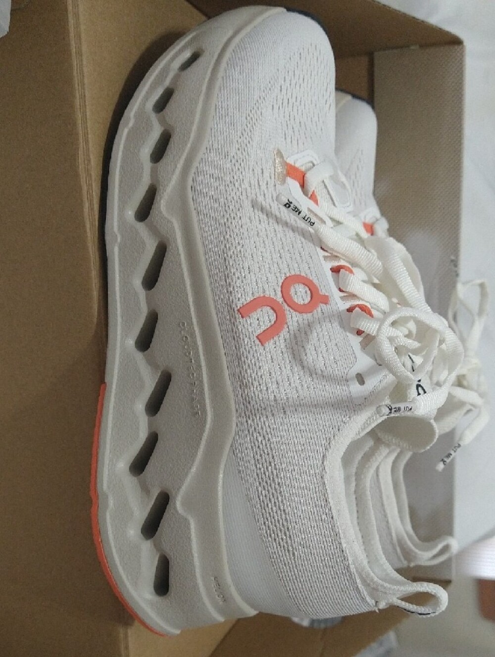 Last Chance!! Ivory Salmon Cloudsurfer Max On Running Women's Sneakers - Picture 3 of 9